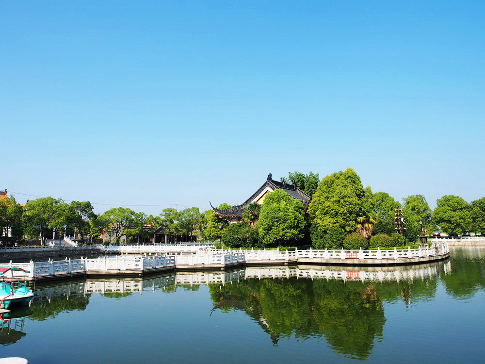 孔子历史上是否真有此人,孔子去世时的碑文