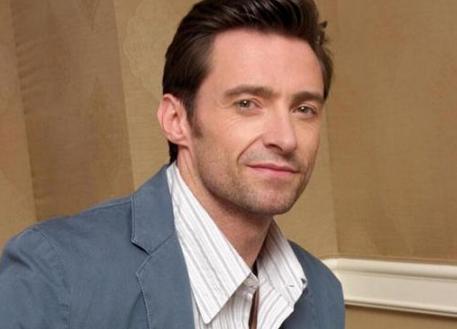 从“父女恋”到“母子恋”，这个52岁女人把自己活成了美国萧亚轩