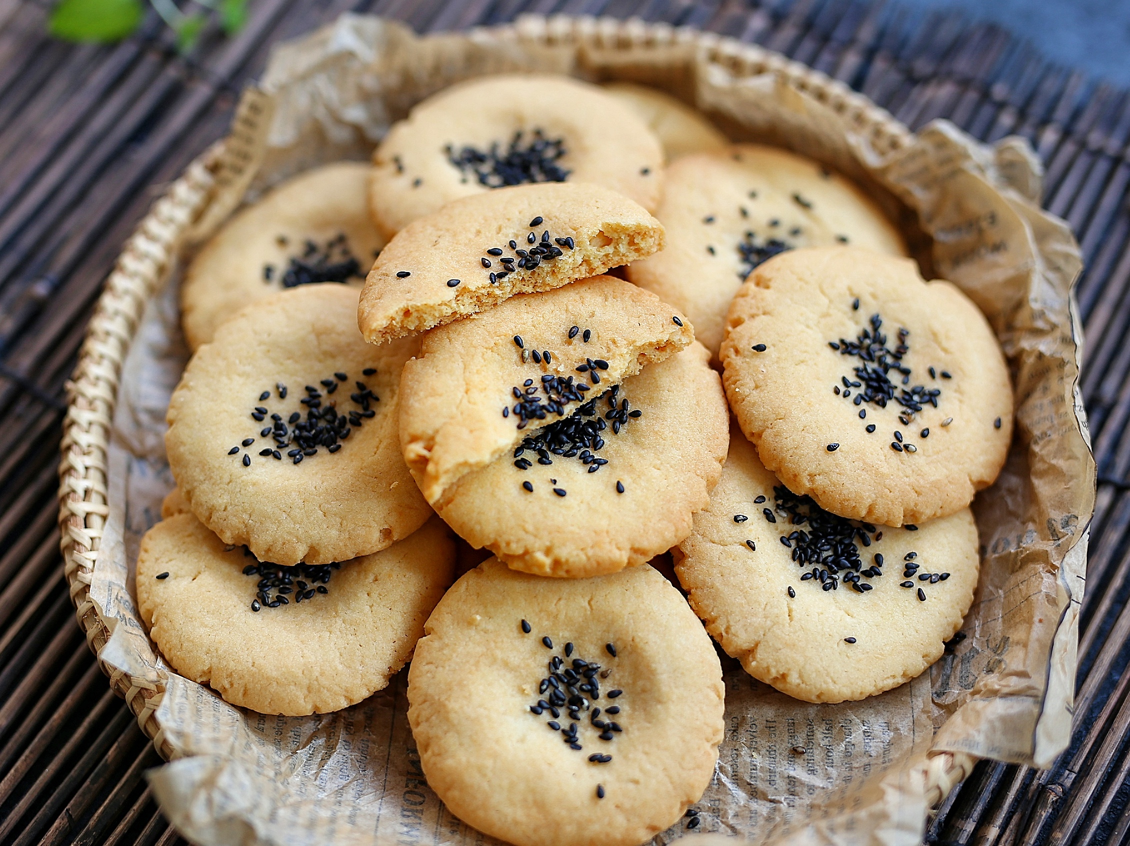 做桃酥用什么面粉最酥脆,做好的桃酥太硬怎么办
