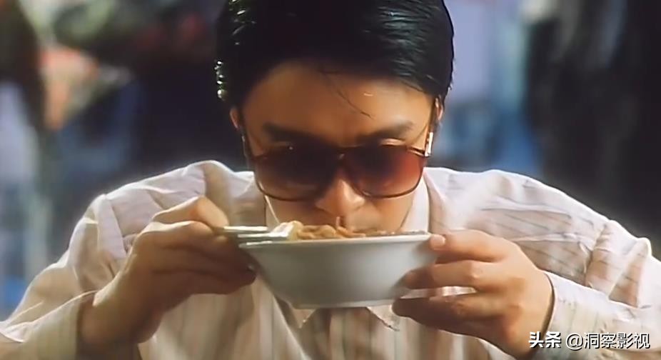 周星驰的电影为什么越看越哭,周星驰电影看了感觉是悲剧