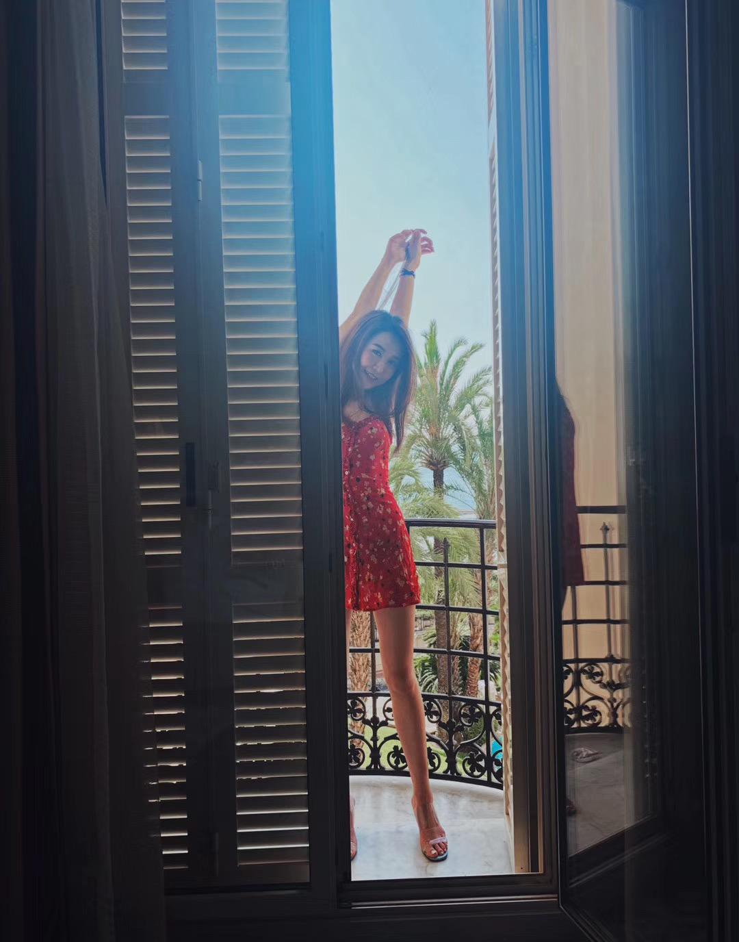 同样商品为什么女人喜欢买贵的,同样是购物为什么花钱更多