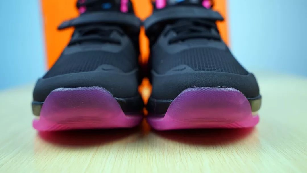 WEN开箱|你多久没在篮球鞋上看到MAX气垫了？内线球员就选它！