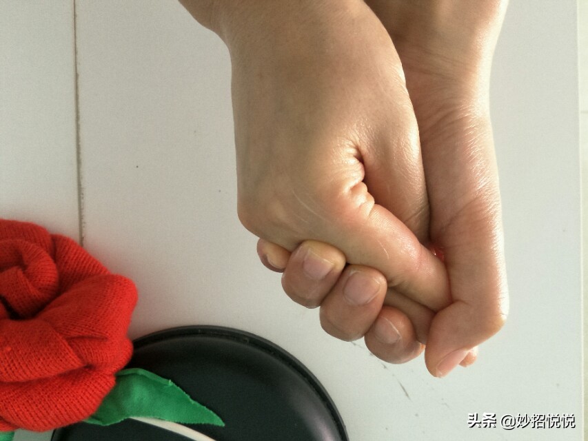 手镯长胖了怎么摘下来,手镯太小手胖怎么办