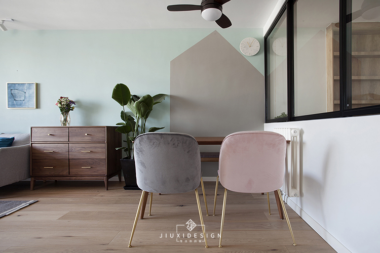 墙面一体储物柜1米4设计图,客厅最实用储物墙面设计