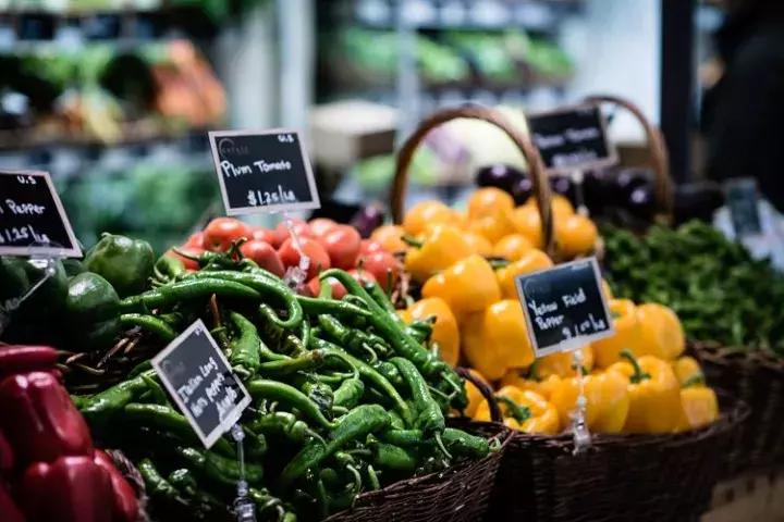 富二*开代**超市，情人节为单身狗开Party，年赚25亿