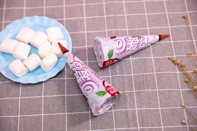 揪住夏天的尾巴狠狠咬一口烤鸡翅,测评又贵又好吃的雪糕