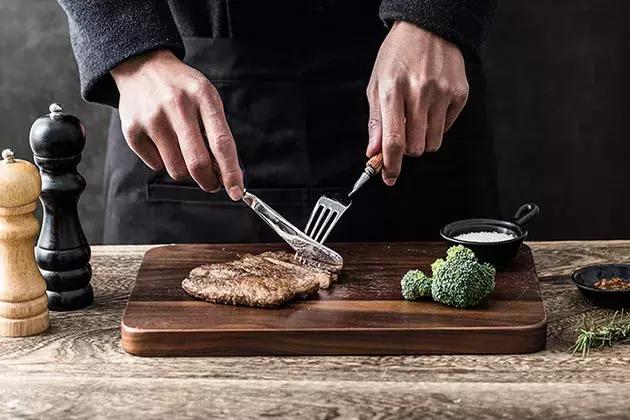 社交与西餐礼仪篇——杨鹤熊大使教你西餐如何吃出“国际范”