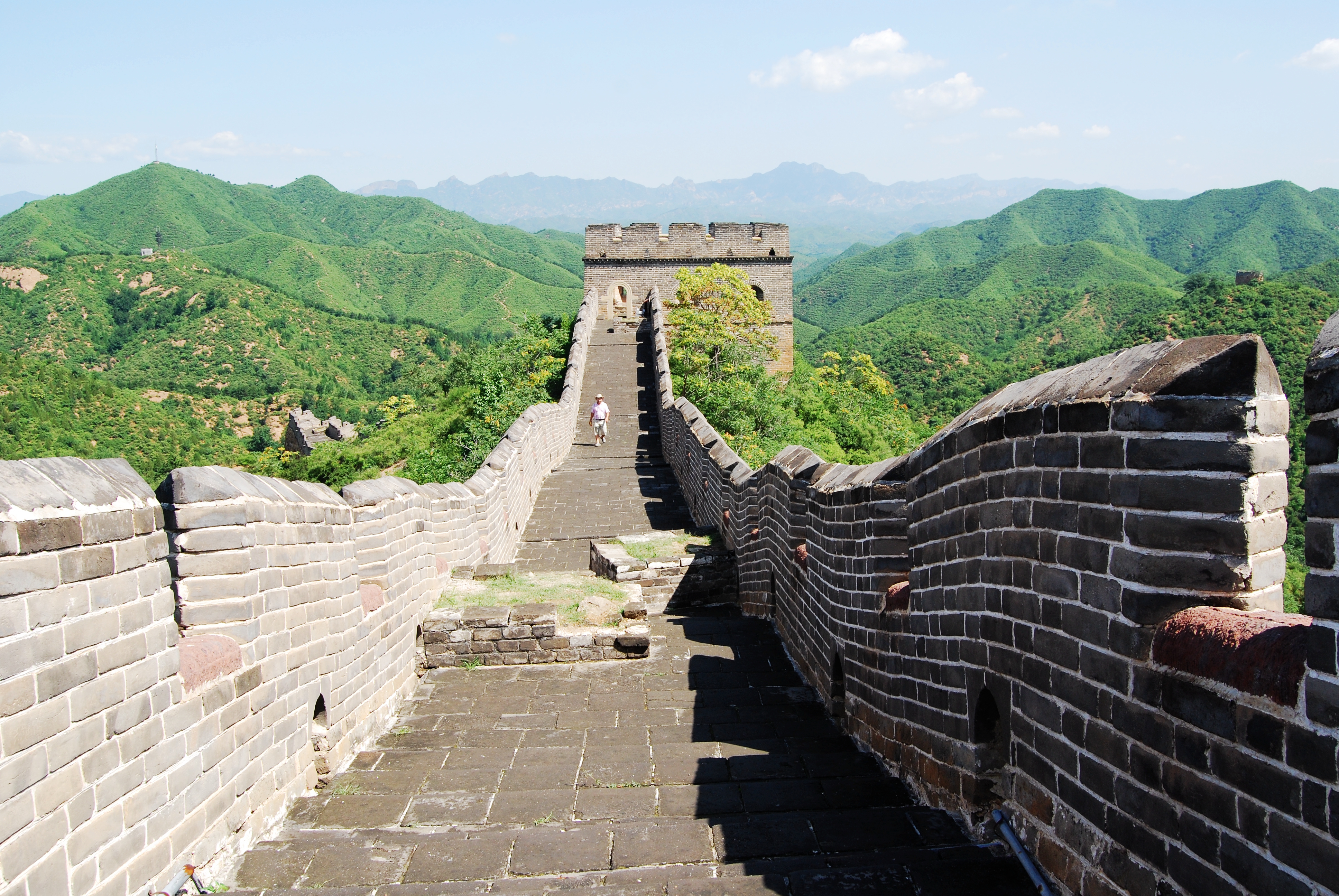 一辆车,从东乌旗沿中蒙边境公路到阿尔山,漫长边关寻迹历史遗存