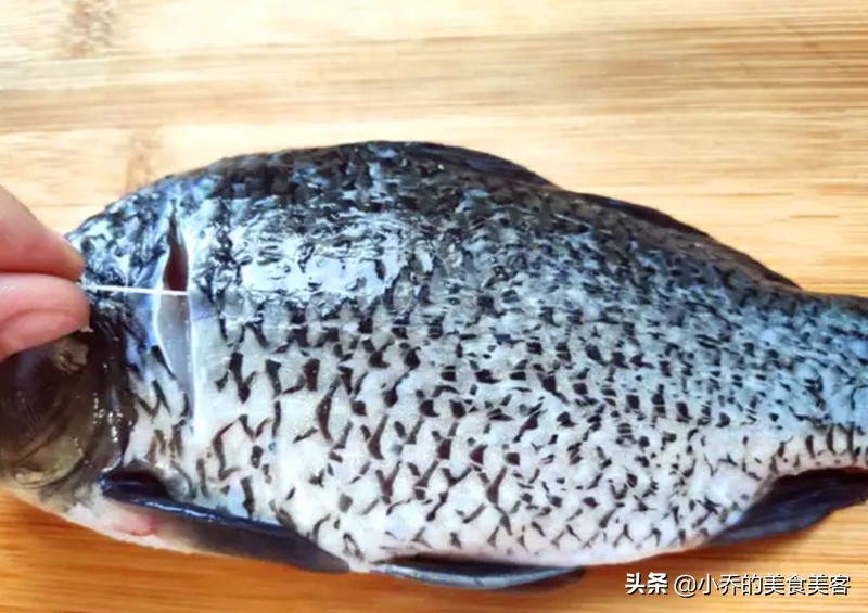 翘嘴鱼汤要想奶白无腥味,炖鱼汤的鱼需要怎么处理