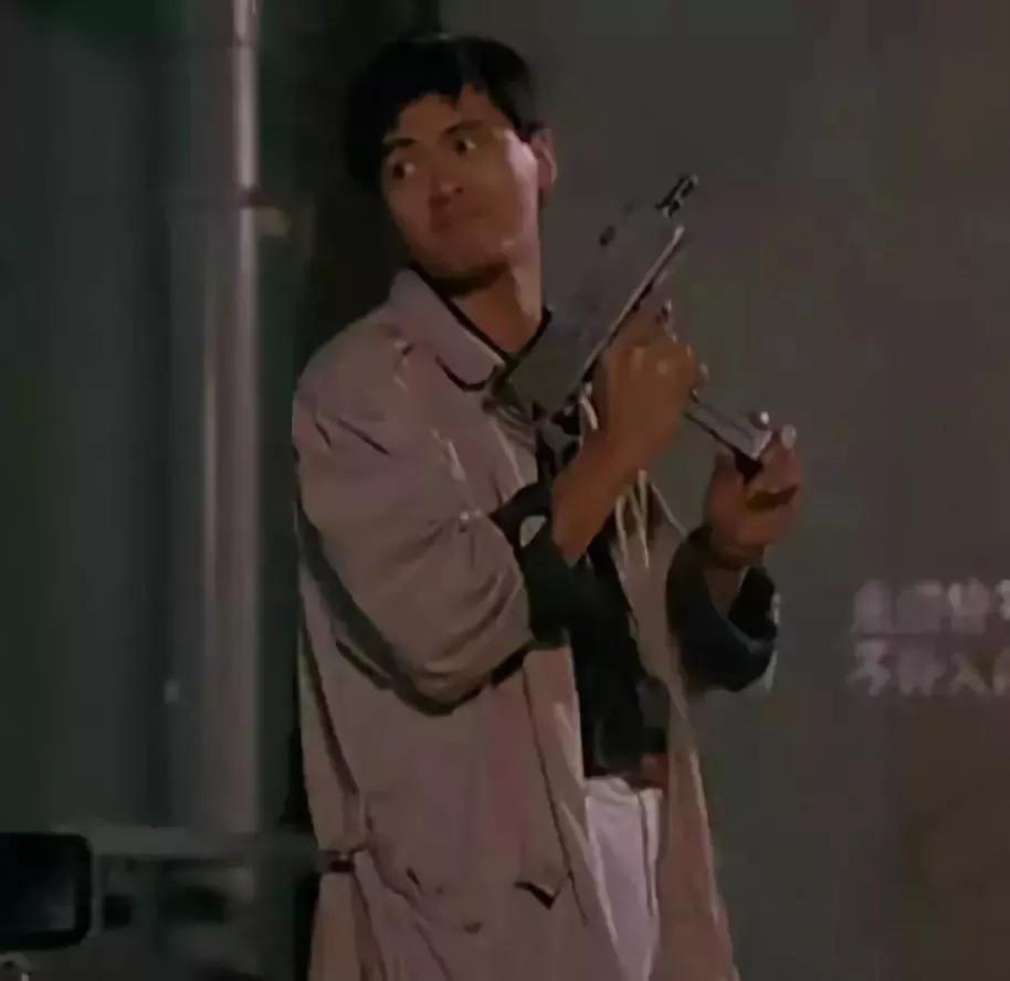 中年妇女穿什么款式的风衣最好,这4种风衣才适合你