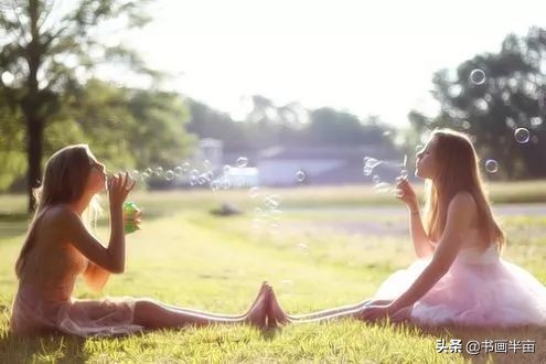 有人在你看不到的地方爱着你,有一个人在偷偷爱着你