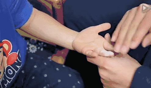 小儿推拿21种手法,轻松搞定几种常见病,动图来了,收藏好了