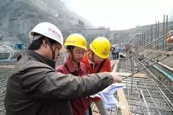 混凝土浇筑施工方案如何编写,混凝土浇筑不平的处理方案