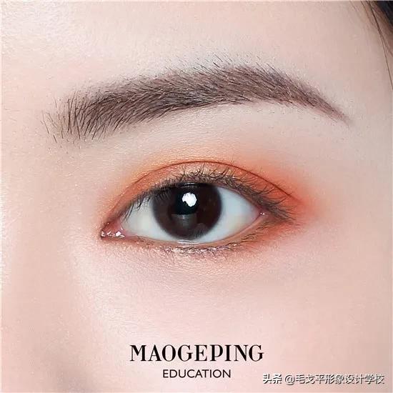 男爱豆教科书式眼妆大法,放大眼睛眼妆教程教科书
