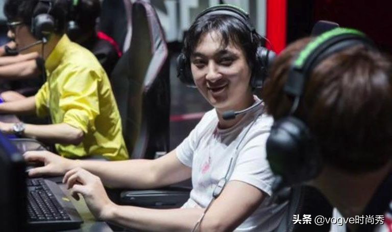 游戏陪练师的收入高吗,游戏陪练花了几十万