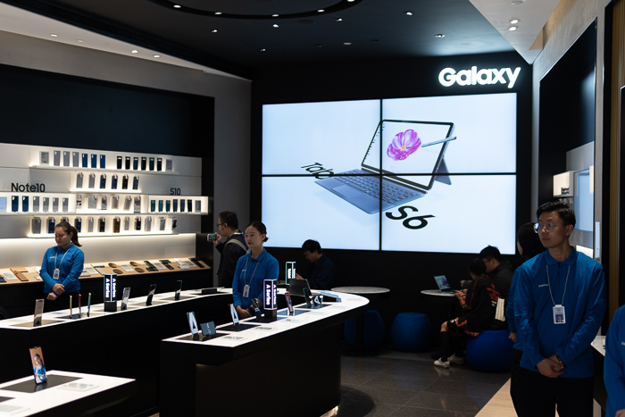 目前三星手机中国旗舰店,三星galaxy最强旗舰低价来袭