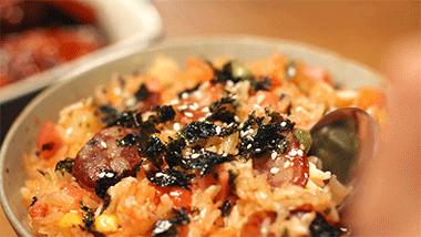 电饭煲生存指南，一键做一只番茄饭+蜜汁鸡翅+香软蛋糕