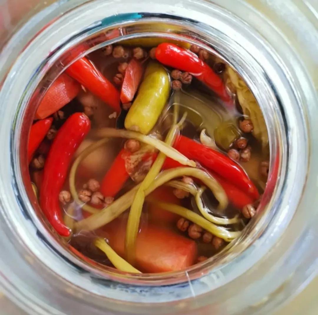 四川老坛青菜酸菜的腌制方法,四川老坛泡酸菜的正宗做法