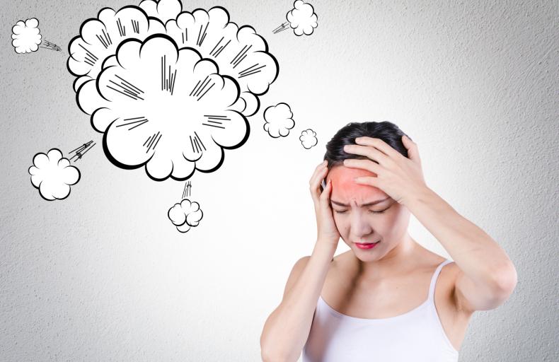 头疼不能晃动是怎么回事,头顶按压时头疼怎么回事