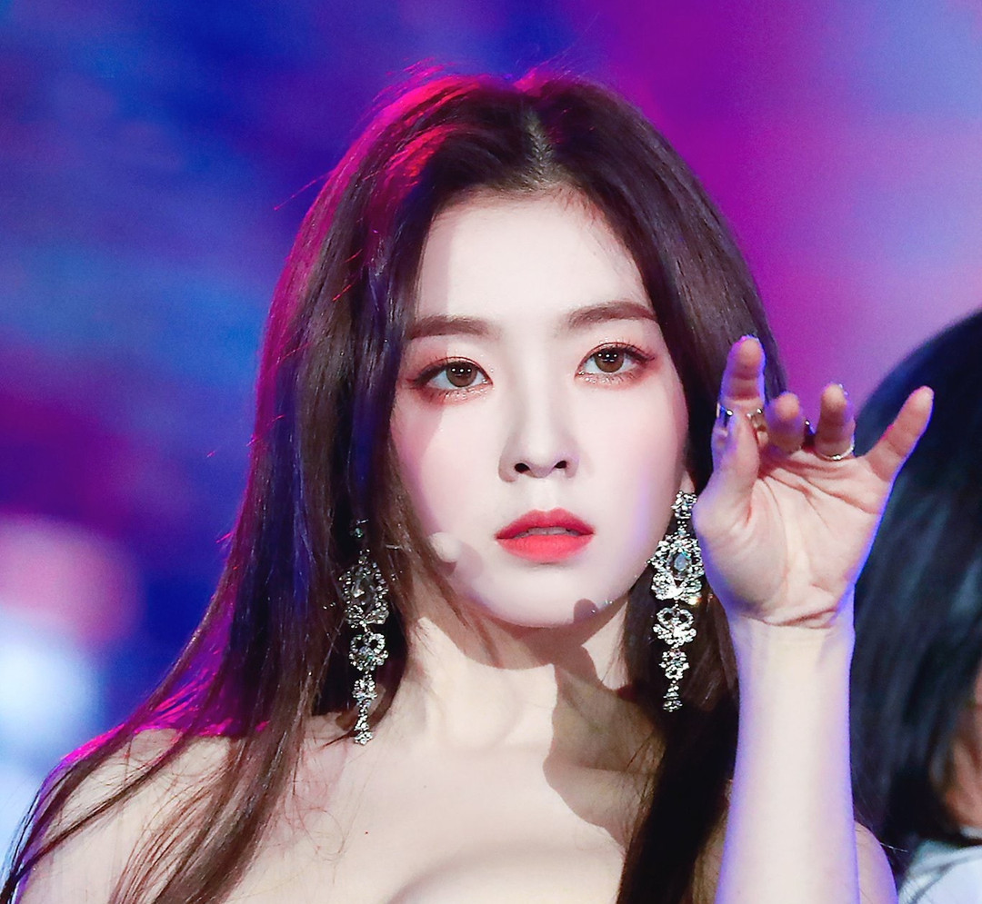 裴珠泫单眼皮妆容,裴珠泫素颜与化妆