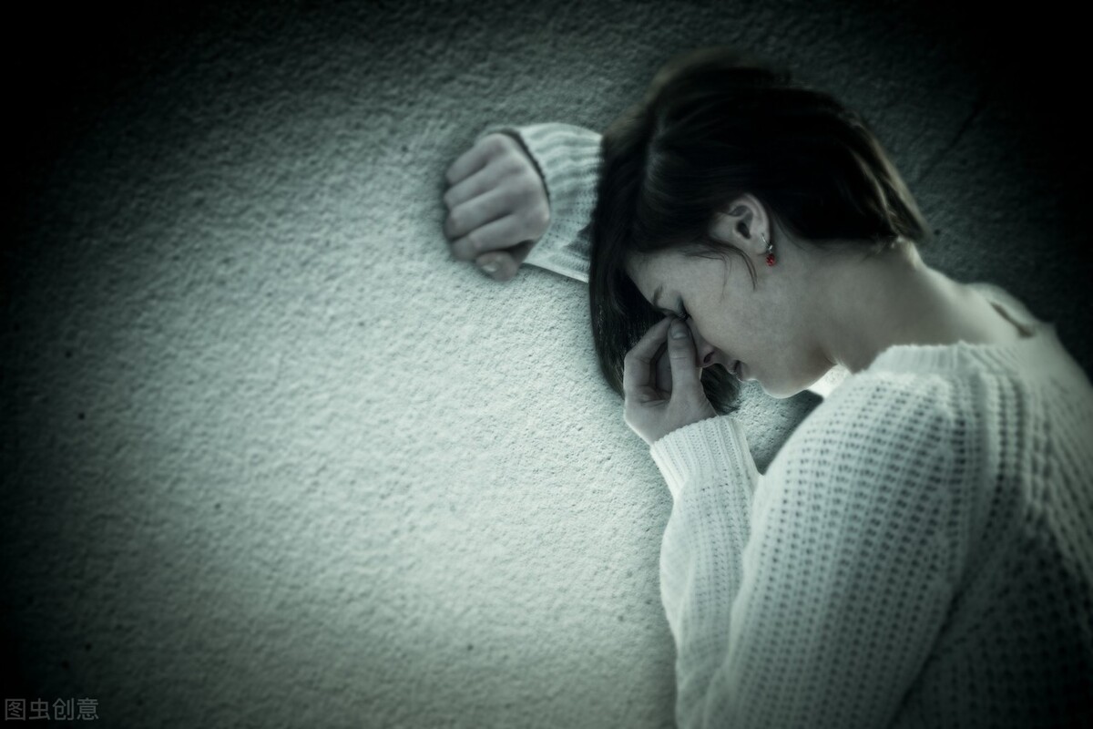 丈夫有婚外情妻子坚决不离,丈夫婚外情把妻子一步步逼疯