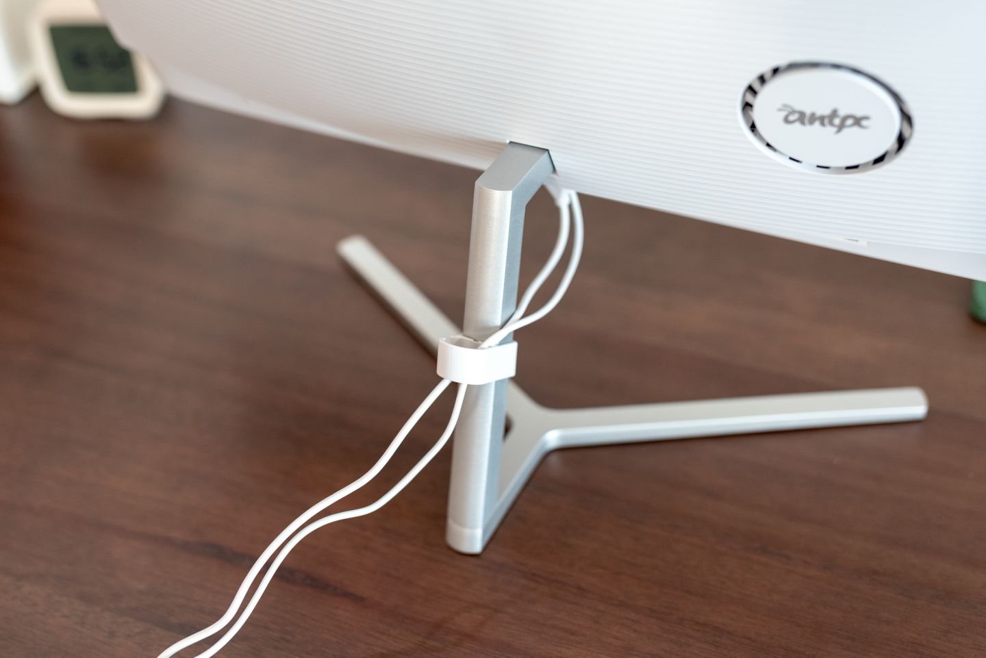 性价比的一体机体验怎样?HKC蚂蚁电脑