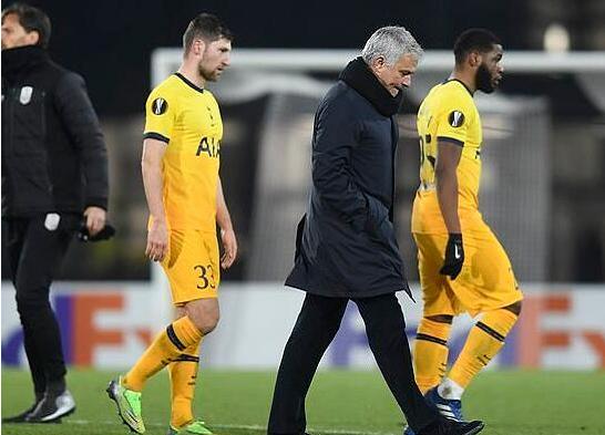 穆里尼奥的成长之路纪录片,穆里尼奥的第三个赛季