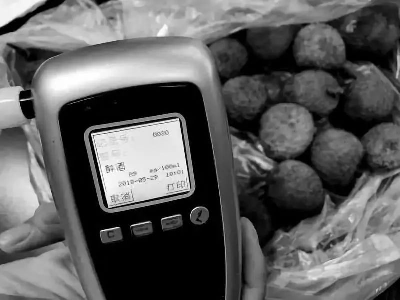 荔枝吃多了会得荔枝病吗,荔枝怎么吃不会得荔枝病