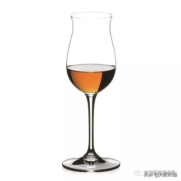 那个带唇印的红酒杯是什么杯?看完你就是朋友圈最懂葡萄酒杯的人