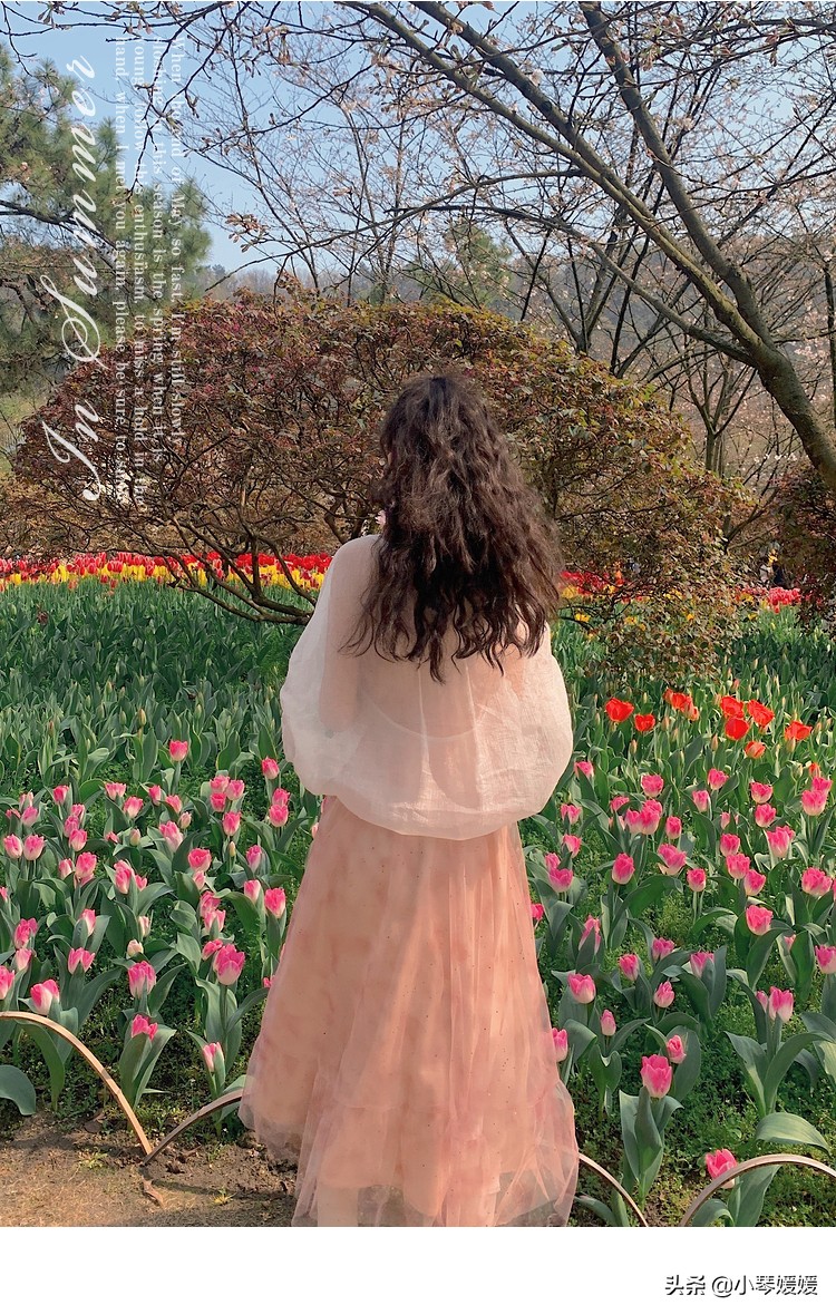 被惊艳到的一款小黑裙,被新买的裙子上条纹惊艳到了