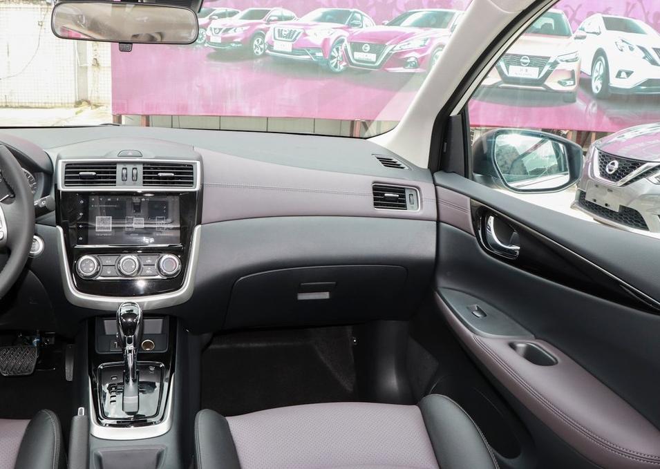 日产骐达两厢2022款报价及图片,08年手动挡日产骐达两厢多少钱