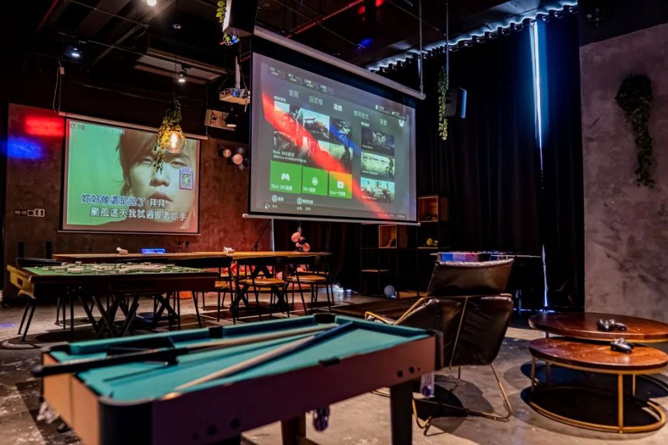 轰趴馆里的小型ktv多少钱,酒店式公寓轰趴棋牌馆