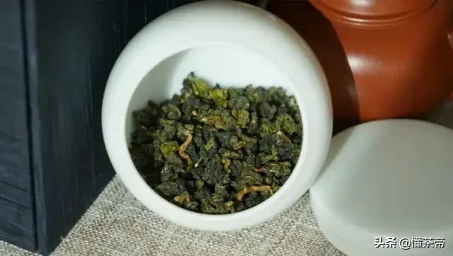 秋天这个季节适合喝什么茶,你知道秋天适合喝什么茶