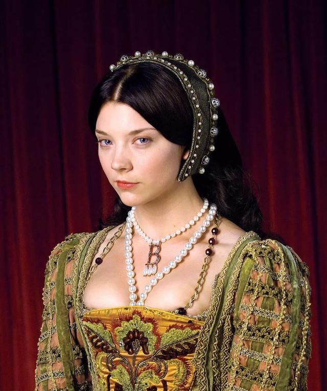 英国15-20世纪大变化女性服装,中世纪绝美服装