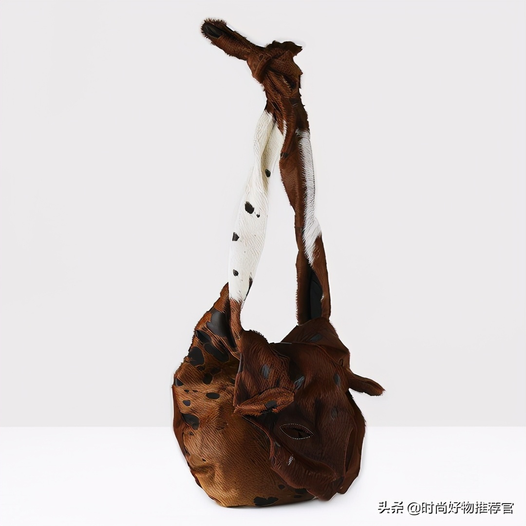 一周内爆款包包,单肩男包2019年冬季蔻驰