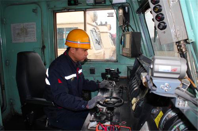 一拖拖拉机发展史,新乡一拖的兴衰史