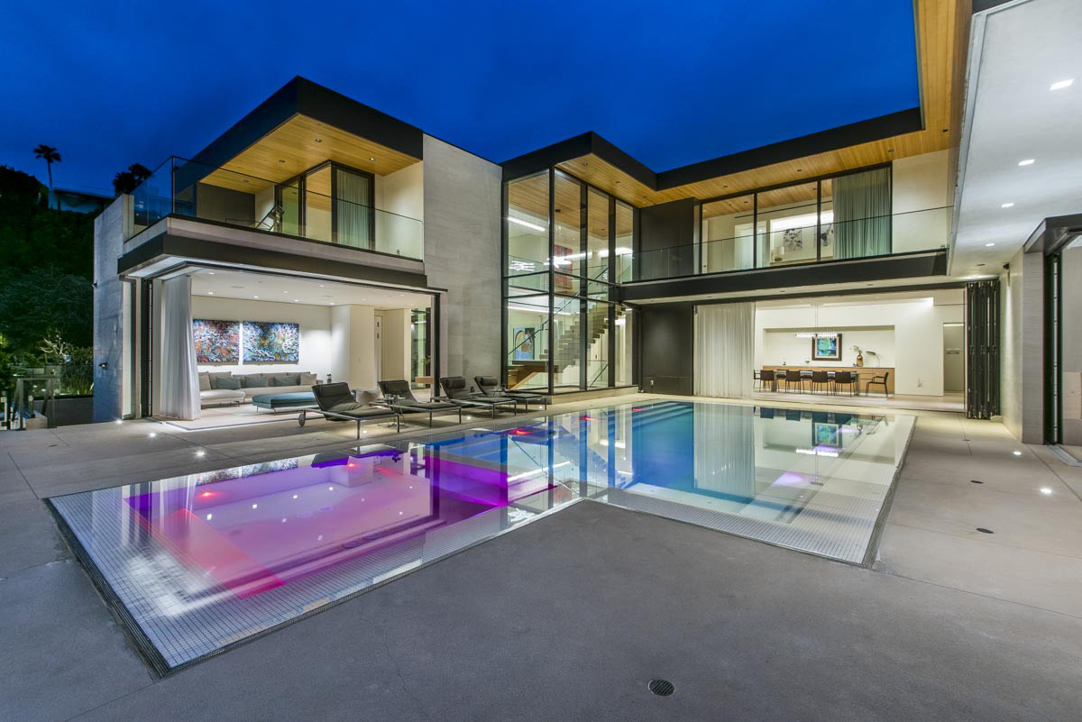 没有泳池的房子,没有泳池和花园的别墅