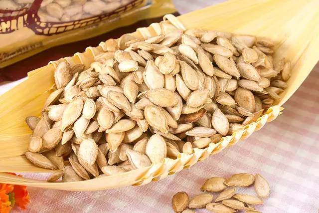 十大干果的禁忌,适合吃的十大干果