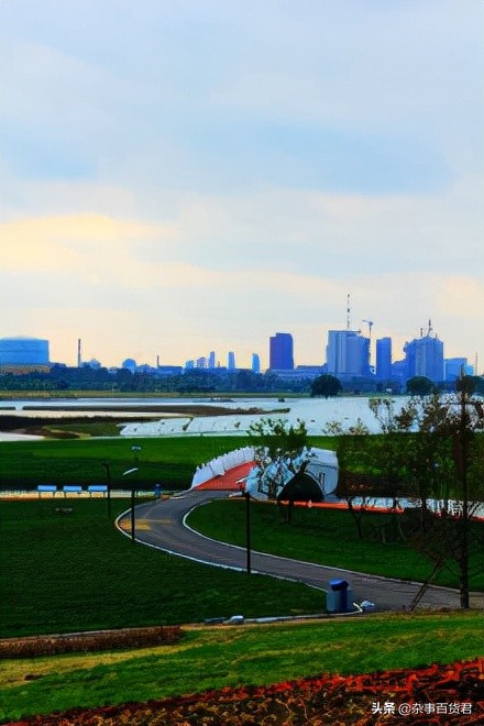 GDP总量800多亿元，人均GDP达到全国平均水平的57%—抚顺市简介