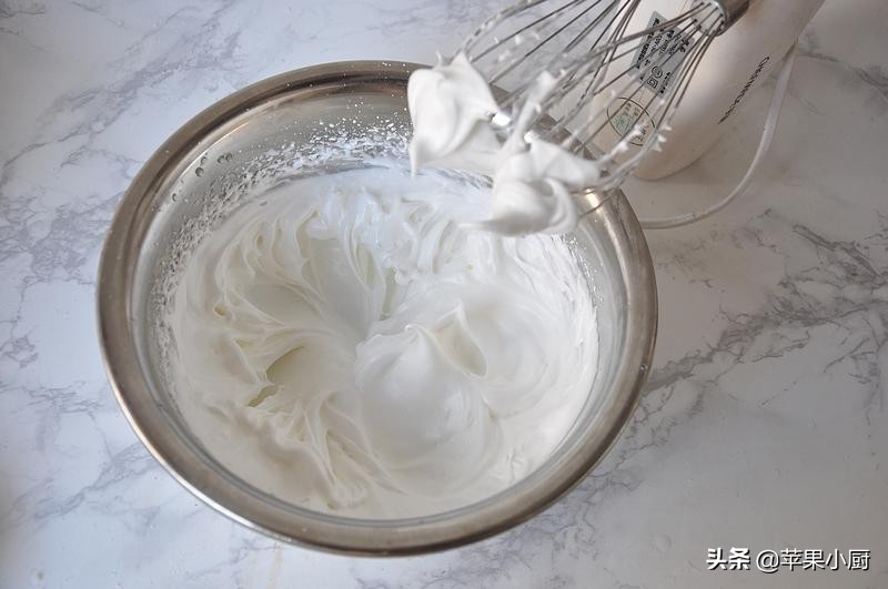 戚风蛋糕的做法和配方简单视频,2个鸡蛋做戚风蛋糕的配方和做法