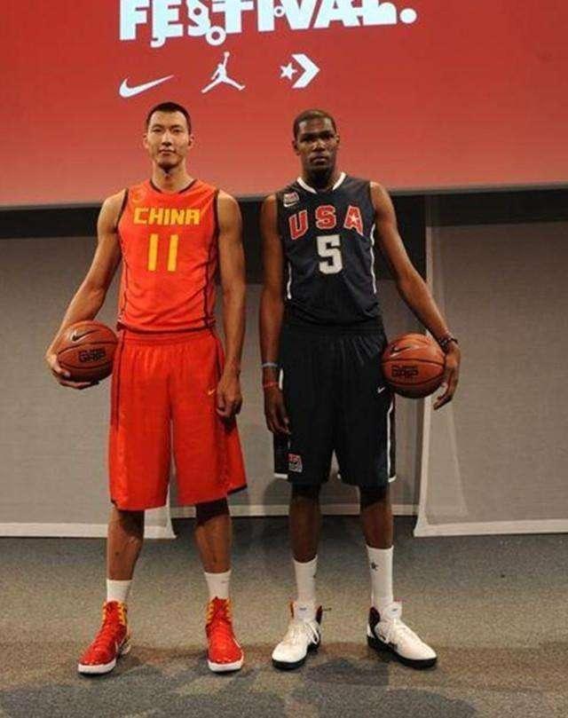 汤普森与詹姆斯身高对比,巅峰汤普森詹姆斯