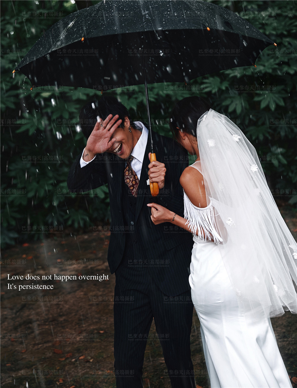 下雨天婚纱照能拍外景吗,拍婚纱照遇到下雨天怎么办