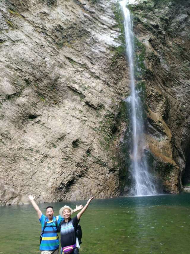 西漂湾瀑布群,建始西漂湾瀑布群