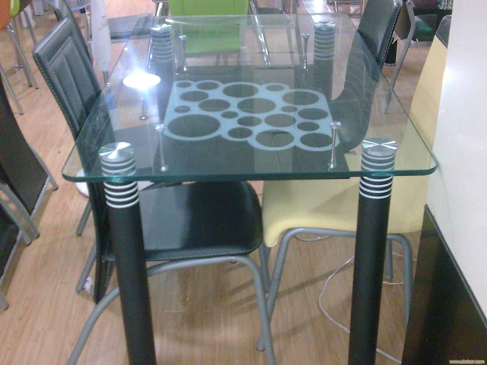 家庭餐桌用不锈钢还是实木,家庭餐桌是椅子好还是凳子好