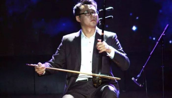 二胡快速换弦练习最佳方法,二胡练习提高音准的方法