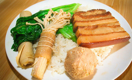 济宁高新区长虹路李记甏肉干饭,济宁有真空包装的甏肉干饭吗