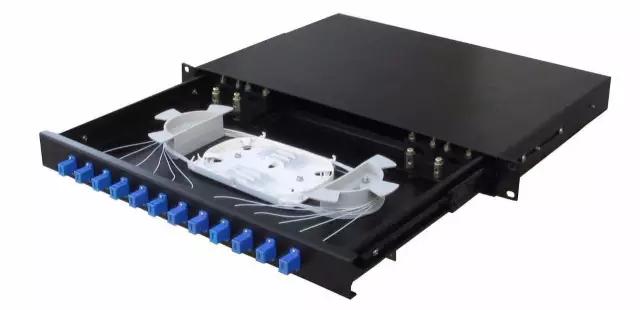 光纤终端盒法兰熔接,光纤终端盒和odf架的区别