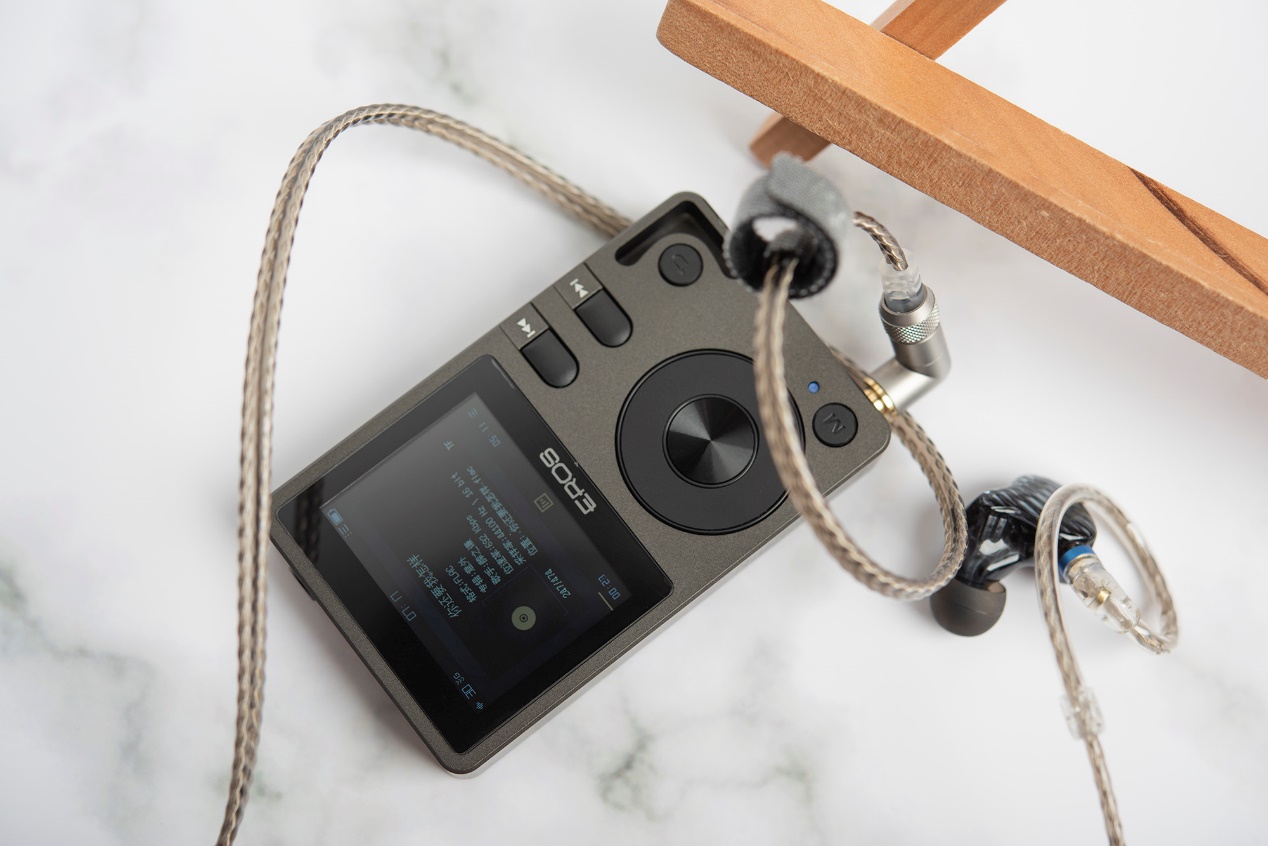 种草给追求听感的发烧友，EROS这台*放播**器拒绝做保守派