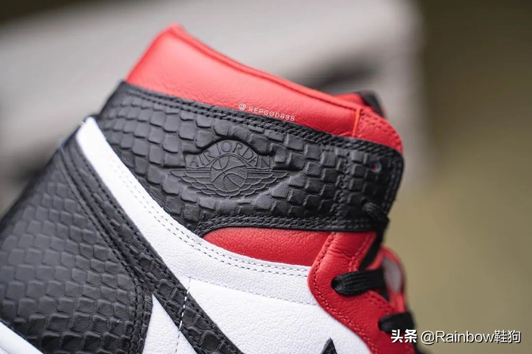 aj1芝加哥ow的鞋标真的容易断吗,aj1蛇纹芝加哥女款和男款包边