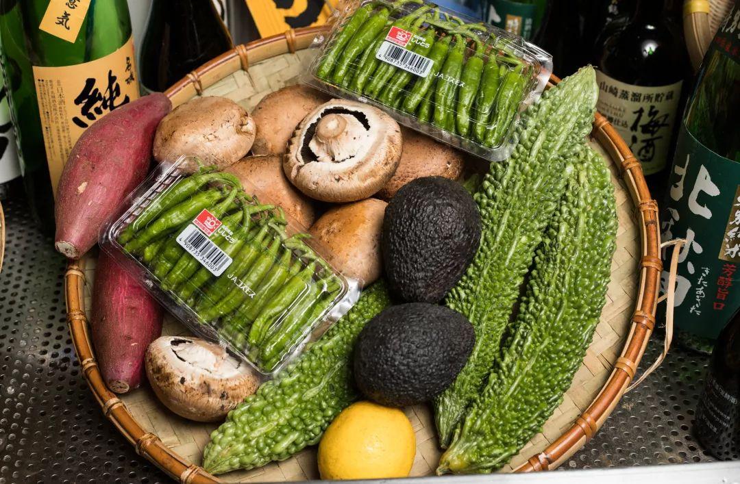 日式酒场大哥大出来营业了，凌晨3点还被小仙女围观